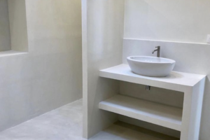 badkamer microcement wit zand